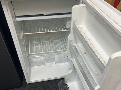 Sanyo mini fridge