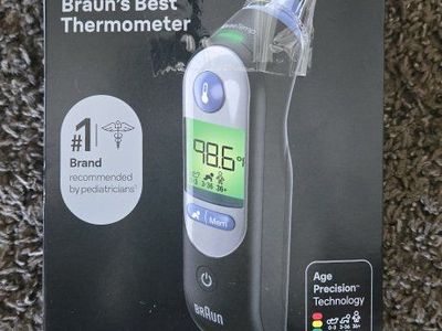 BRAUN ThermoScan 7 Ear Thermometer - Age Precision, Protective Case & Filters Included