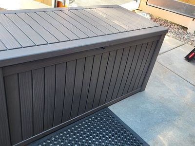 200gal Outdoor Storage Deck Box
w/Hydraulic Slow Close Lid