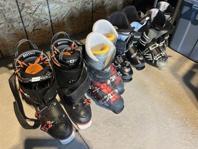 size 28 Ski Boots $38 To 55