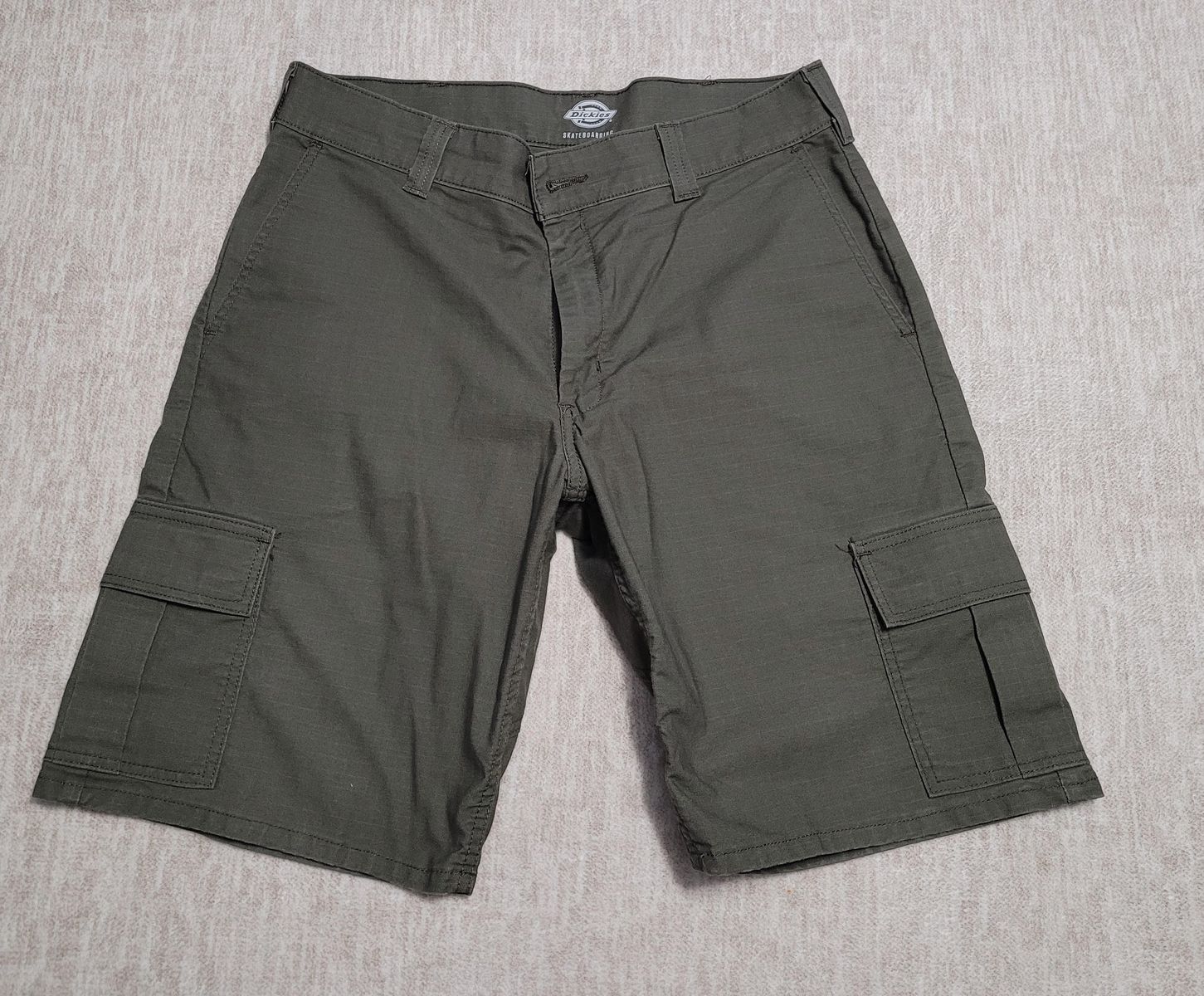 Dickies Shorts Size 36 (Skateboarding)