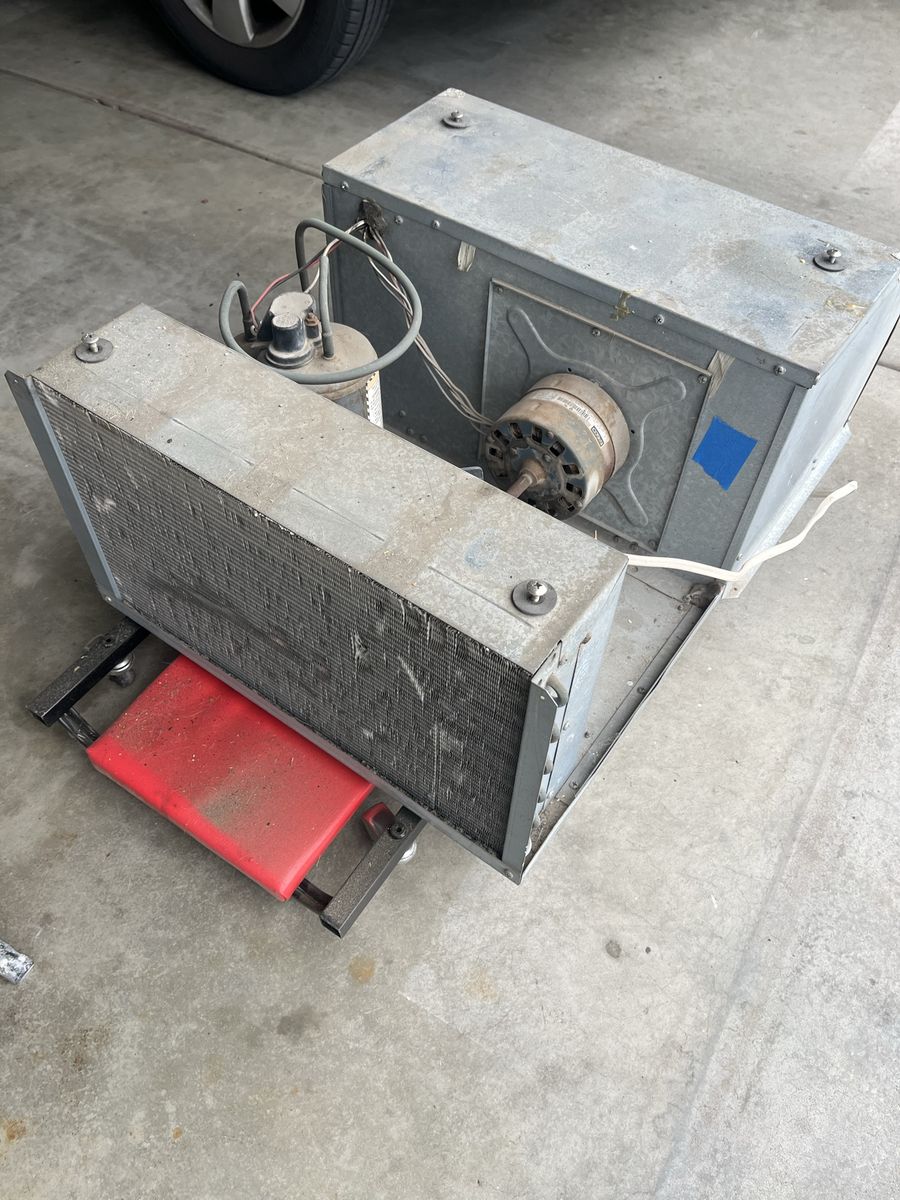 RV ROOFTOP Air Conditioner