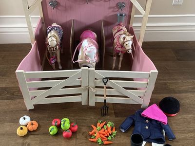Our Generation 18” Doll Horse Stable Set
