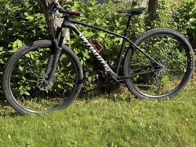 Specialized Chisel Expert Mountain Bike - Black, Hardtail, 29-inch Wheels