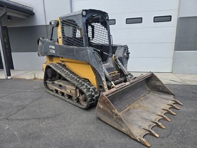 2017 John Deere 323E Compact Track Loader – 2,662 Hours