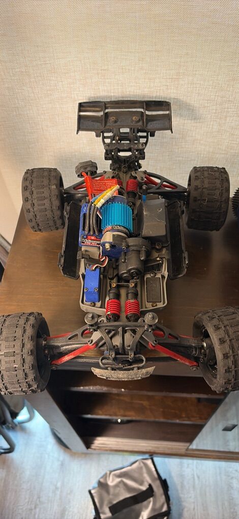 3s Traxxas Erevo 1/16