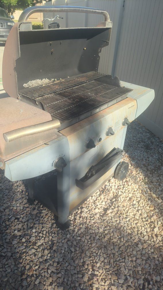 Used Outdoor Gas Grill with Side Burner