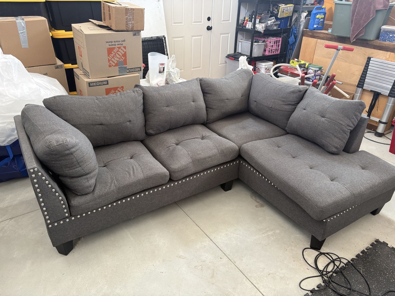 Modern Gray Sectional Sofa with Right Chaise, Tufted Cushions, & Nailhead Trim - Comfy & Clean