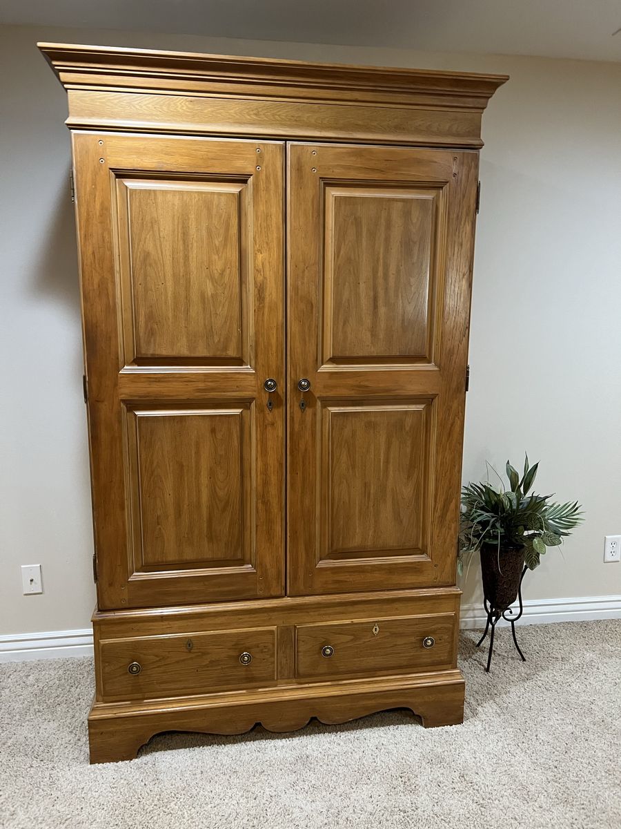 Drexel Wall Unit