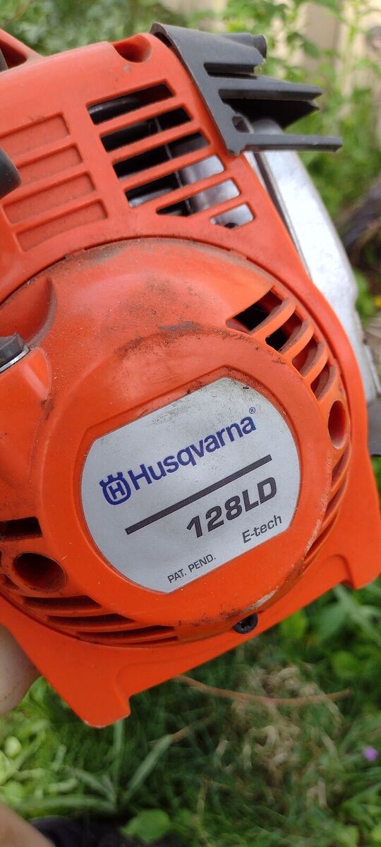 Husqvarna 128 LD weed wacker/edger/trimmer