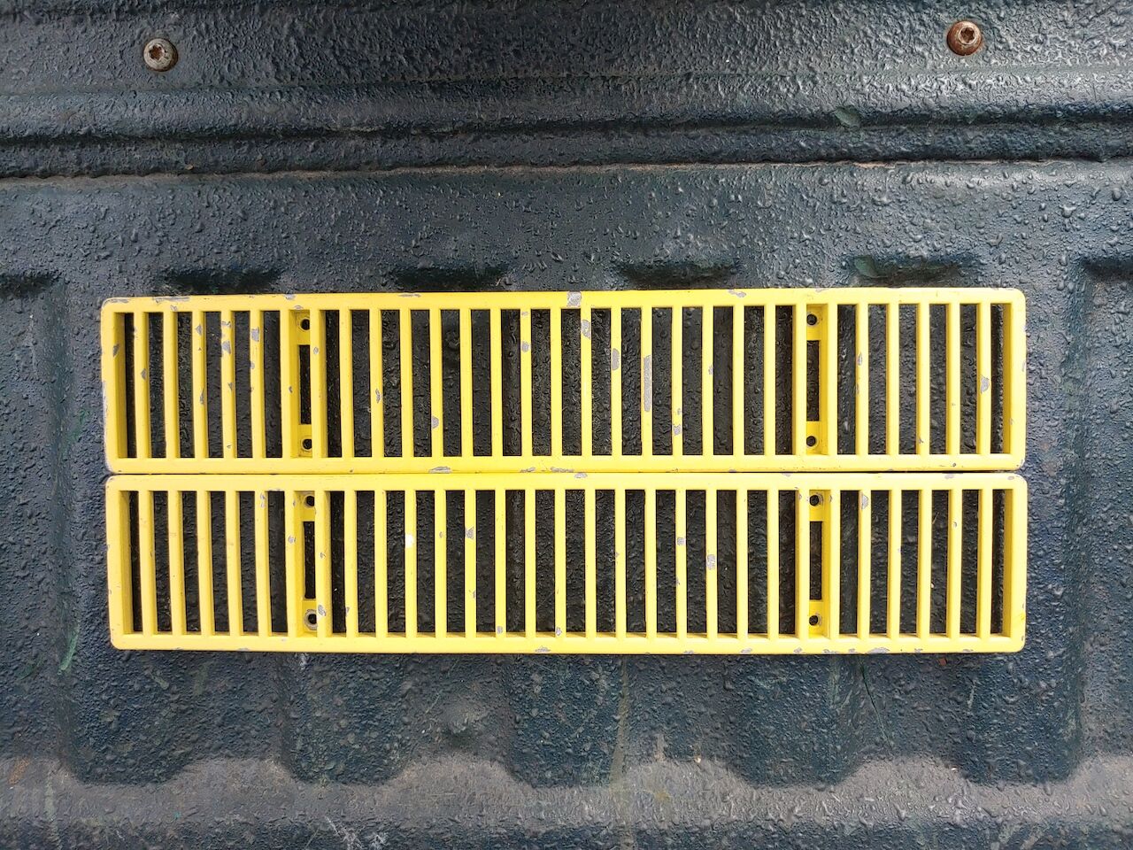 1968-76 C3 Corvette Rear Deck Grills / Vents  OEM GM