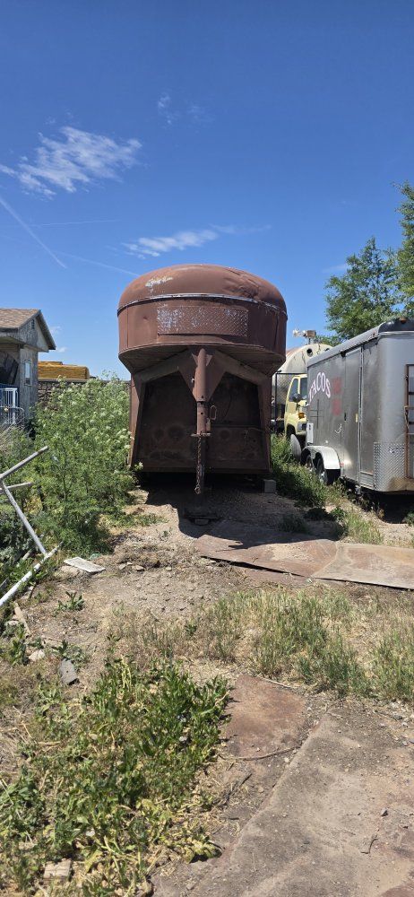 goose neck cattle trailer
