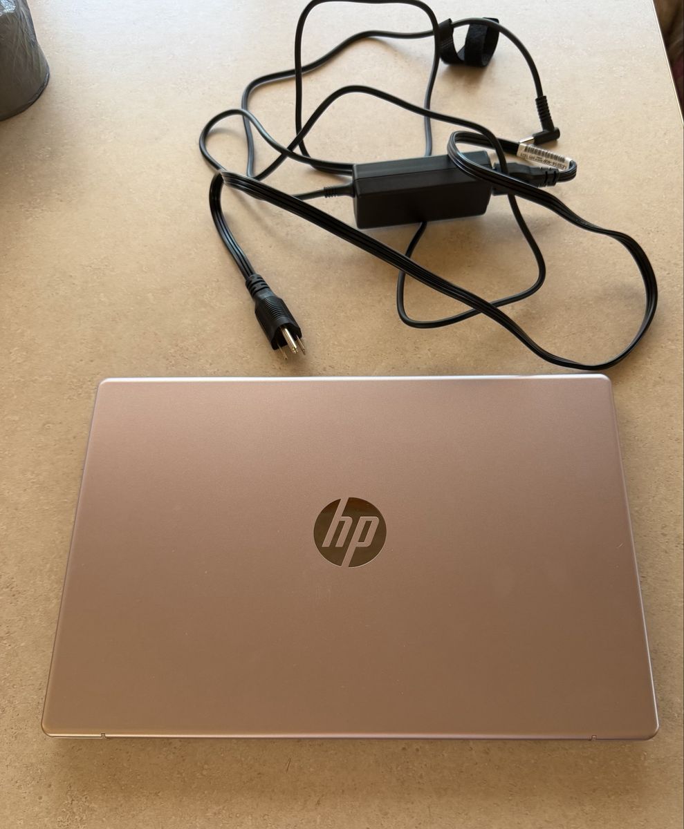 HP pink Laptop with Intel Processor and Charger Included