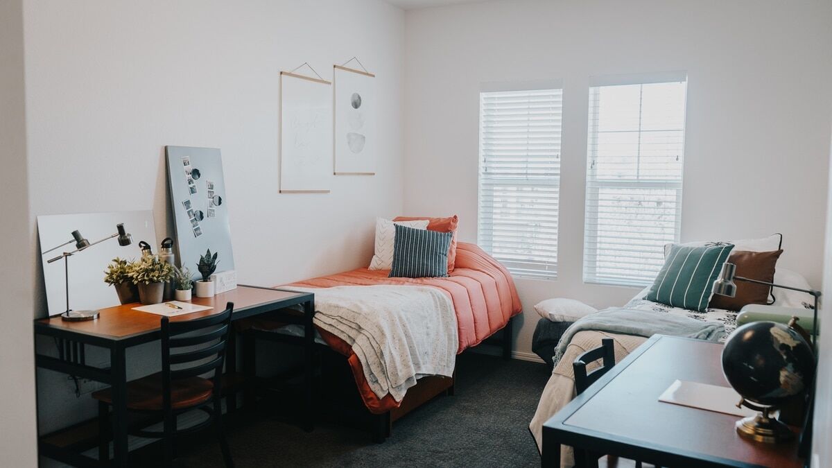 Shared master bedroom lease with private bath at Wolverine Crossing