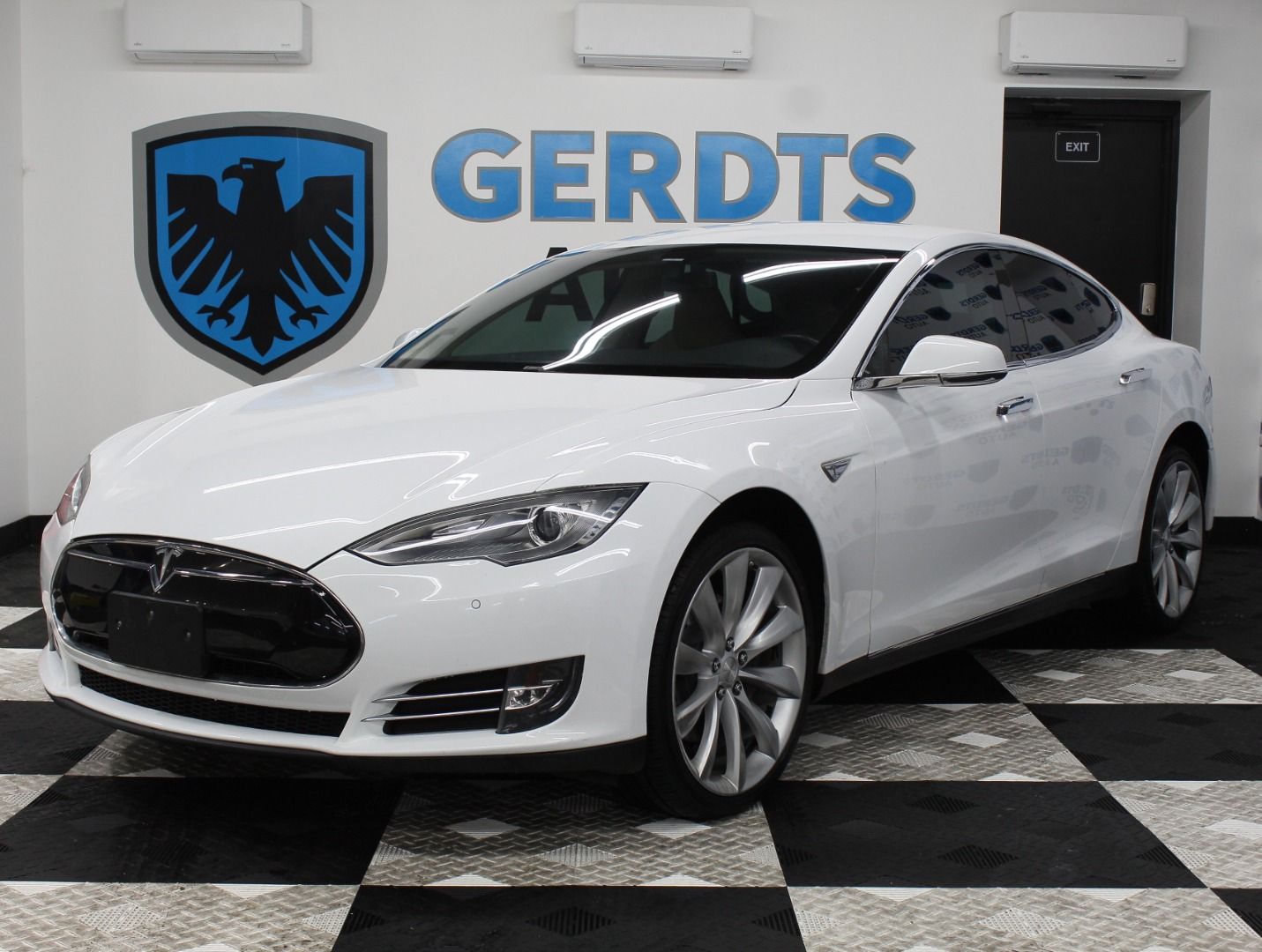 2013 Tesla Model S Base
