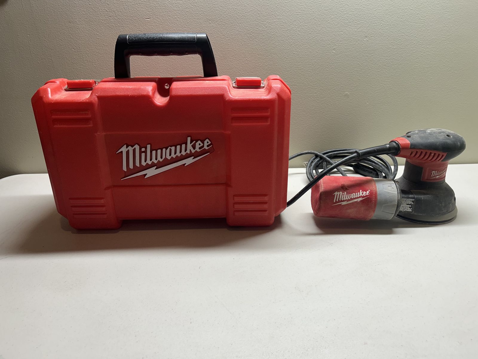 Milwaukee 5 in. Random Orbital Sander