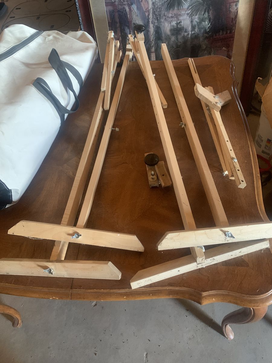 QUILTING STANDS AND BOARDS HOLDS UP TO A KING SIZE QUILT