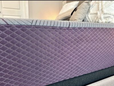 Purple Mattress (Cal king)