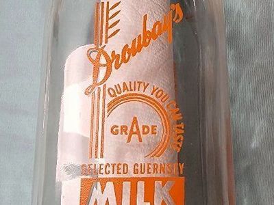 Rare Droubay's Dairy 1Qt Milk Bottle Tooele Utah