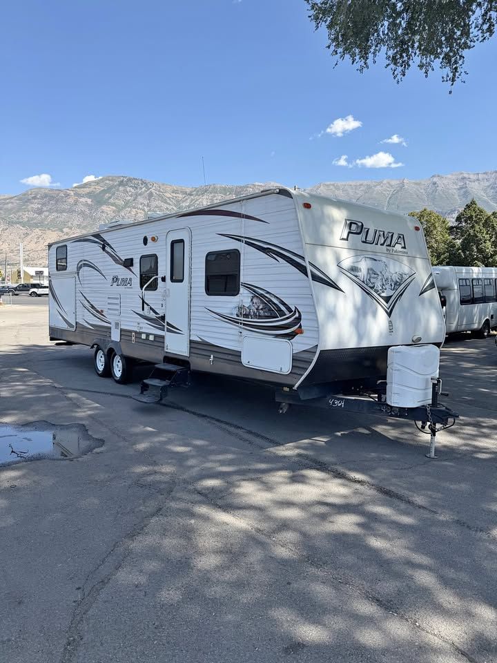 2014 Forest River Palomino puma 30dbss bunk house