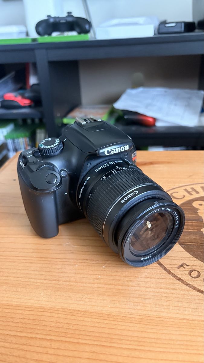 Canon EOS REBEL T3- 2 lenses and bag pack