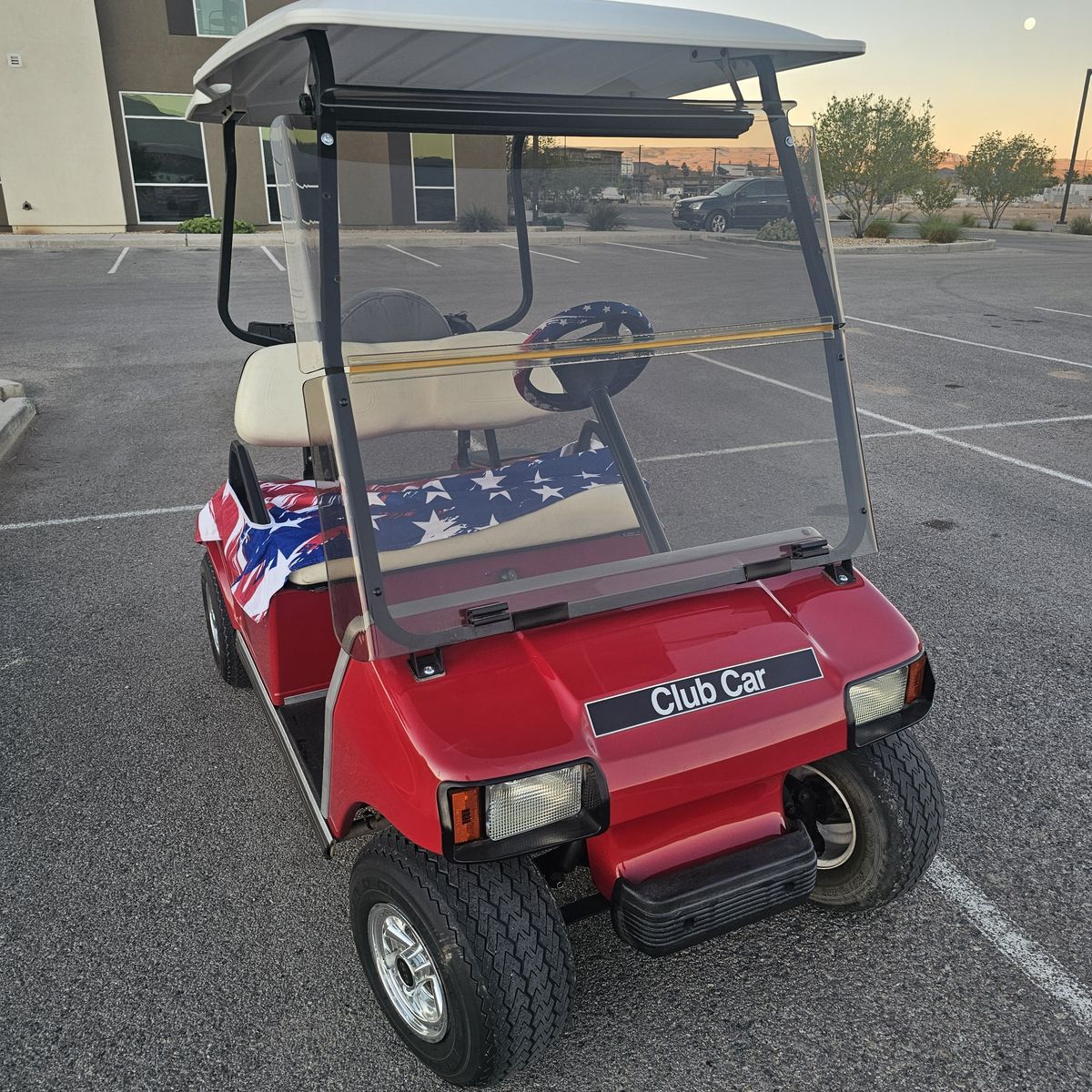 NICE GOLF CART