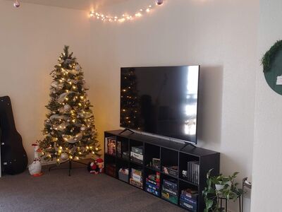 $200 Signing Bonus!! Women's Private Room for Rent