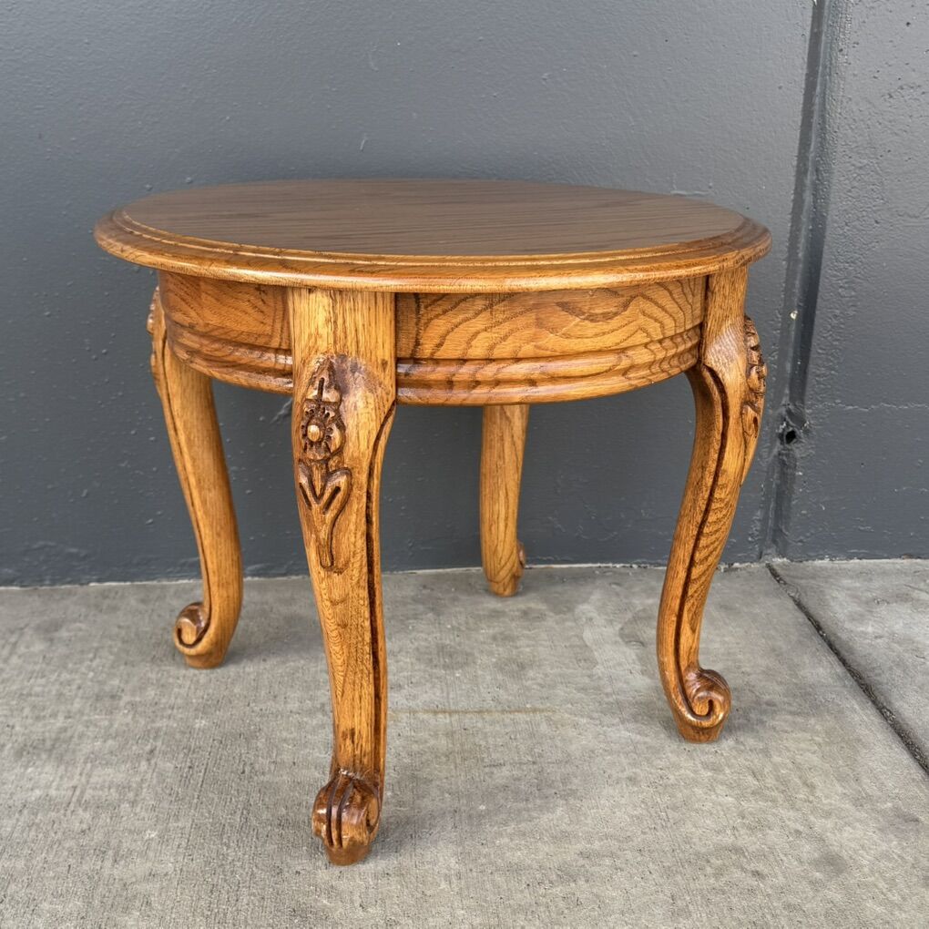 Lovely Vintage Oak Chippendale Side Table
