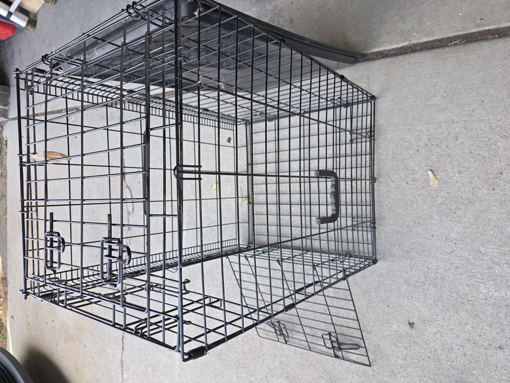 Collapsible pet crate