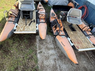 Pontoon boats