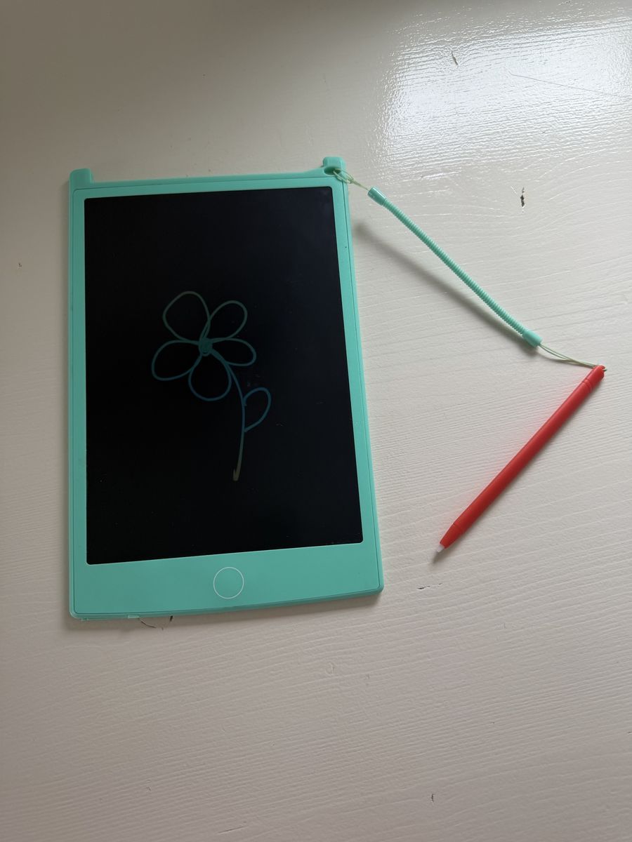 Giggle Scape Magnetic Drawing Board