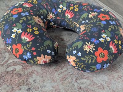 breastfeeding pillow