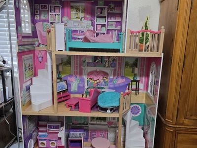KidKraft Chelsea Doll Cottage Wooden Dollhouse with 16 Accessories