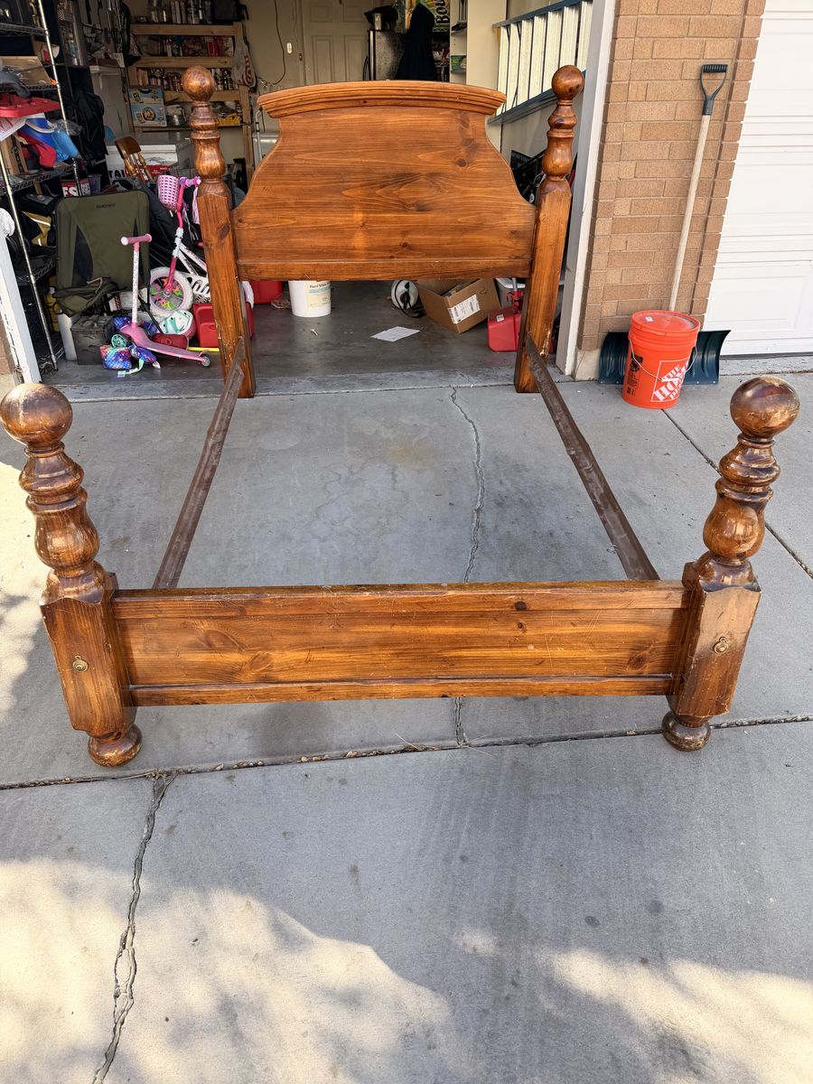 Queen/Full Bedframe  Vintage