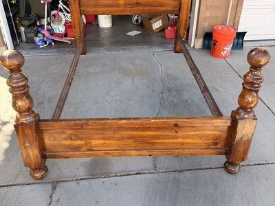 Queen/Full Bedframe Vintage