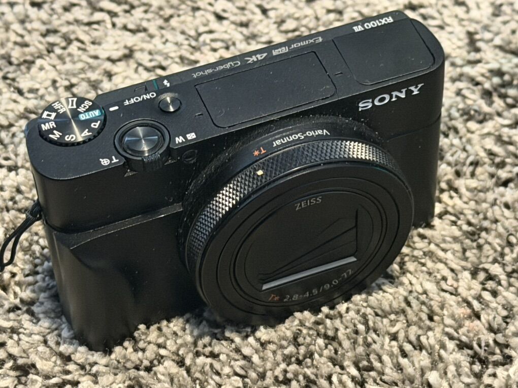 Sony Cyber-Shot DSC-RX100 VII Digital Camera