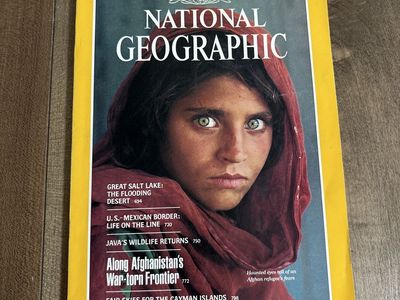 Vintage collectible National Geographic magazine