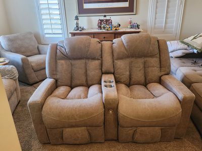 Power Reclining Love Seat