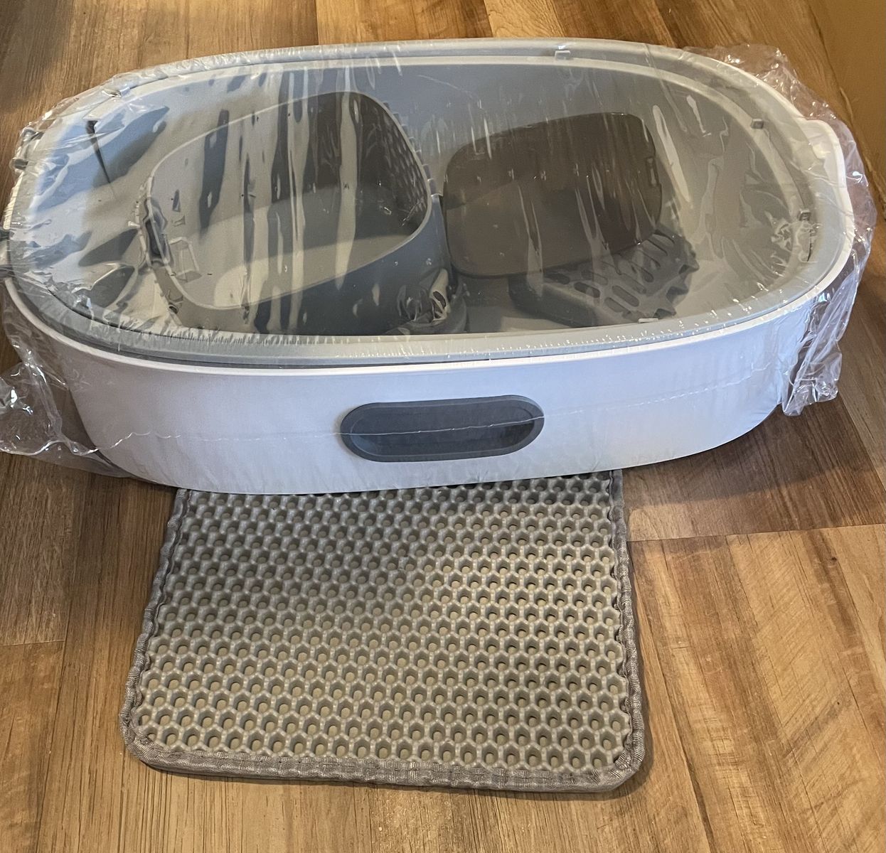 Flip-up Pet Cat Hooded Litter Box