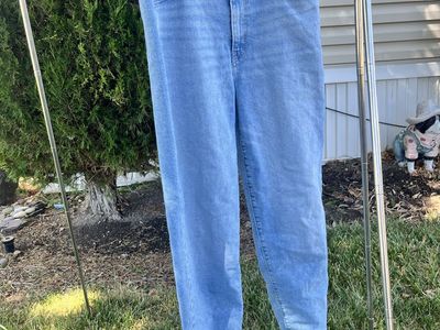 32 Jeans