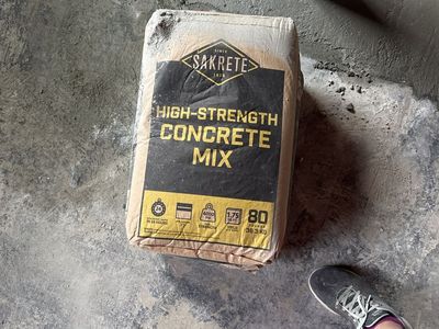 SAKRETE High-Strength Concrete Mix 80lb Bag and topsoil bags!
