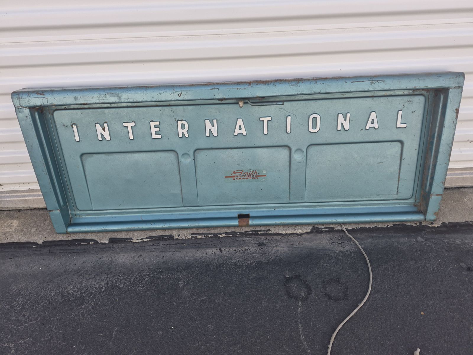 International tailgate