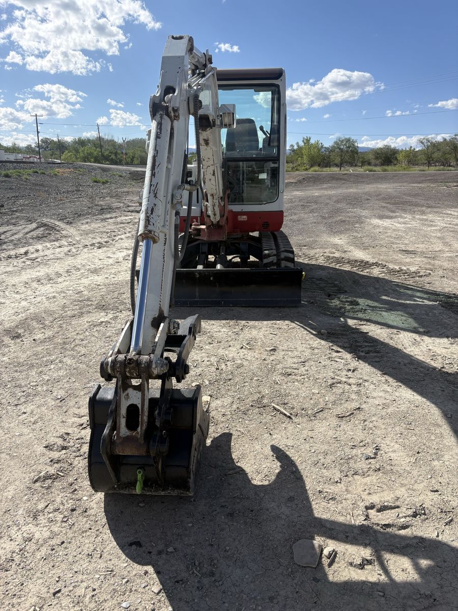 Takeuchi TB135