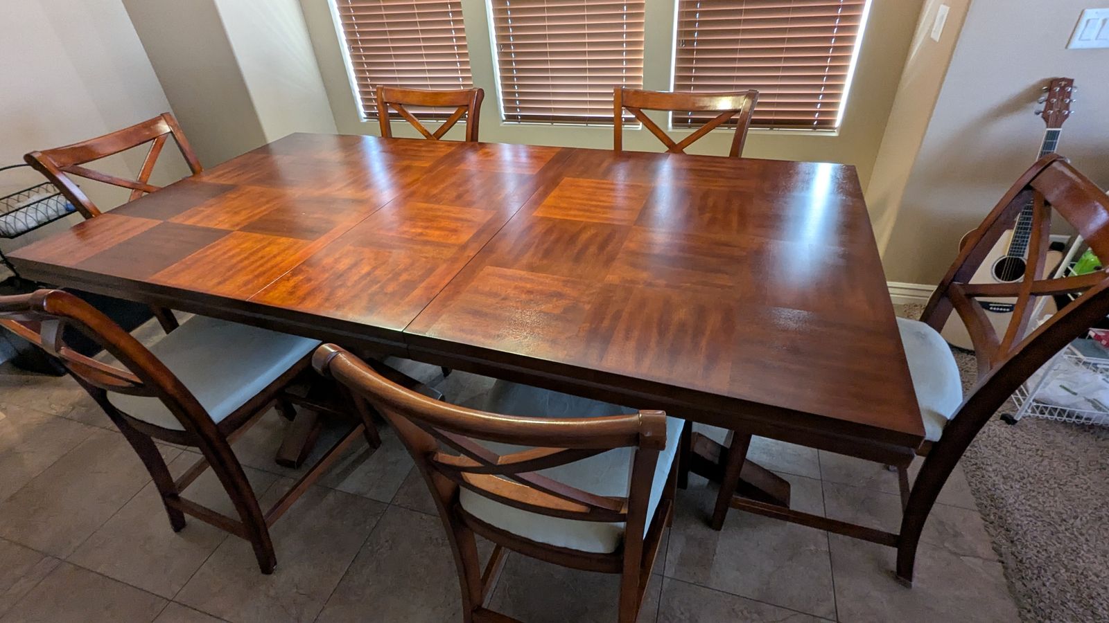 Steve Silver Co. Dining Table & 6 Chairs