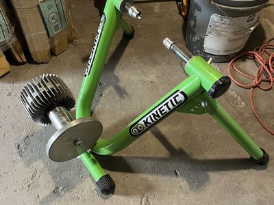 Kinetic by Kurt Road Machine Bicycle Trainer - Green/Black, Fluid Resistance