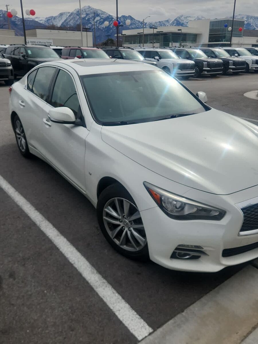 2014 Infiniti Q50 Premium