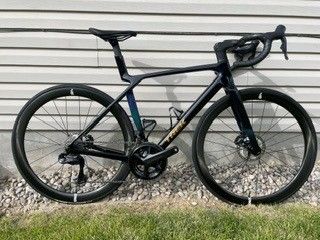 2025 Trek Madone SL 7 Gen 8