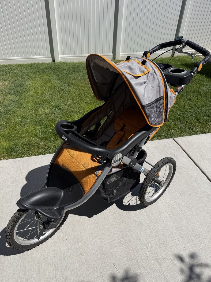 Jeep jogging stroller
