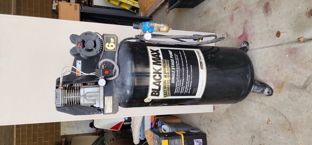 Black Max 6 HP 60 gallon