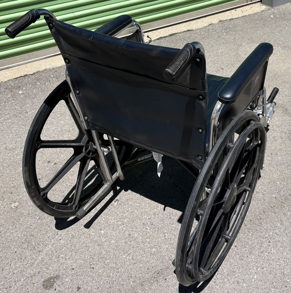 Main image 3